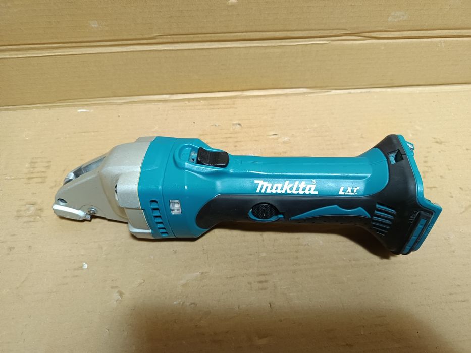 Foarfeca de taiat tabla Makita 18v made in Japan