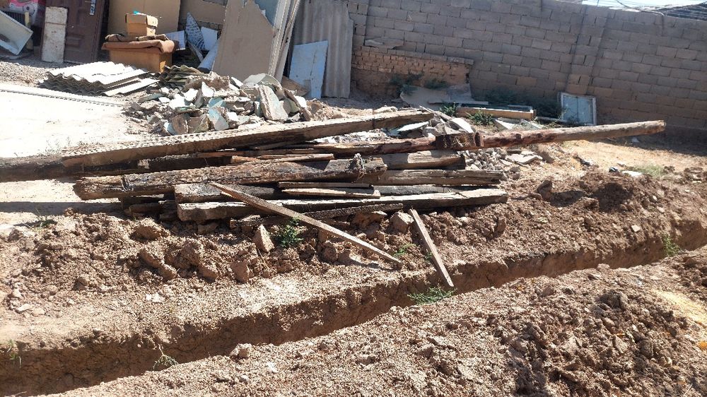 Утин, тахта ва болорлар сотилади