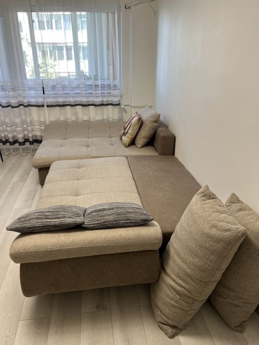 Colțar extensibil cu ladă de depozitare – spatios si comod