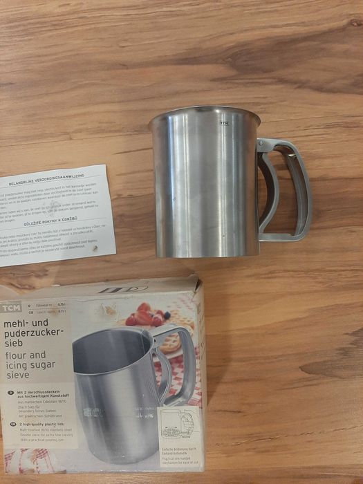 Cana inox cu sită pentru făină și zahăr pudră TCM Germania-5lei transp