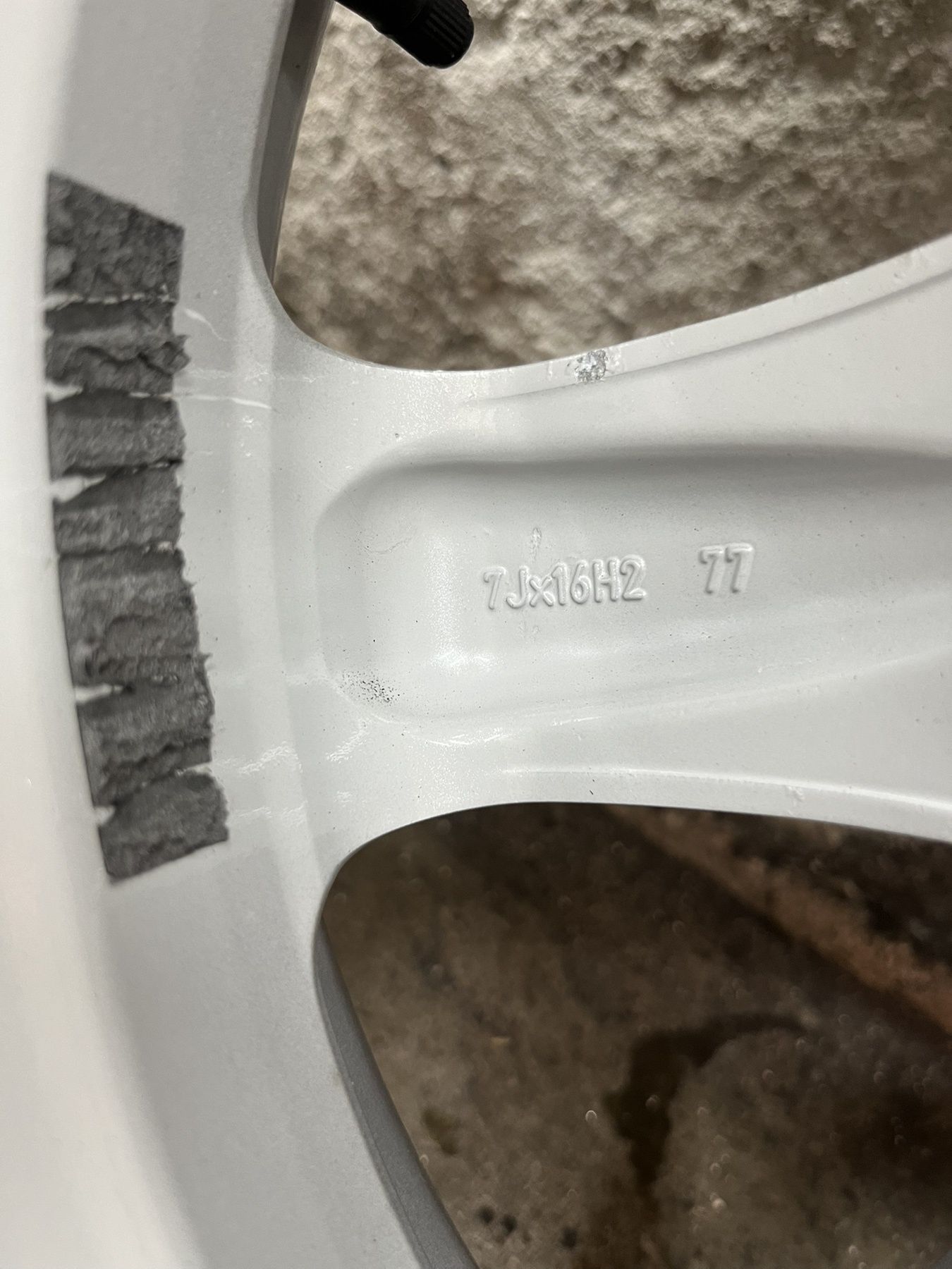 Джанти с гуми 5x120 R16