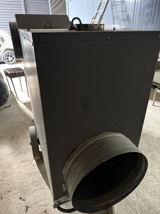 Generator aer cald M200 pentru hale..service uri,baloane fotbal..etc