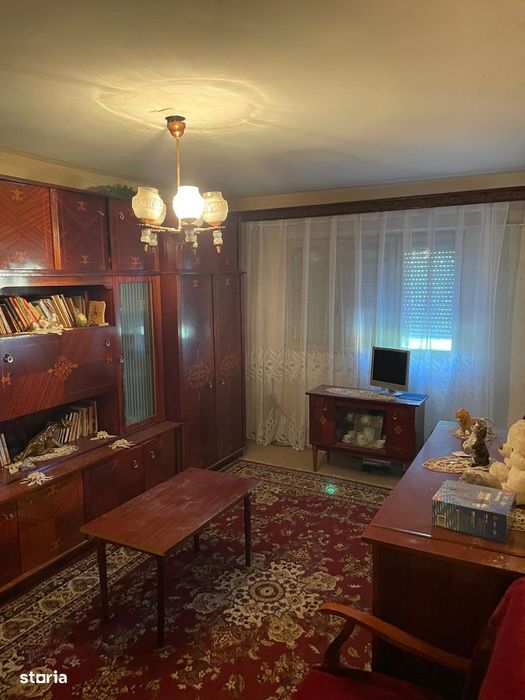 De vanzare apartament 2 camere, zona Omv