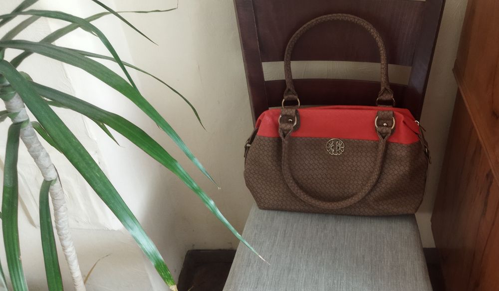 Нова чанта от Avon