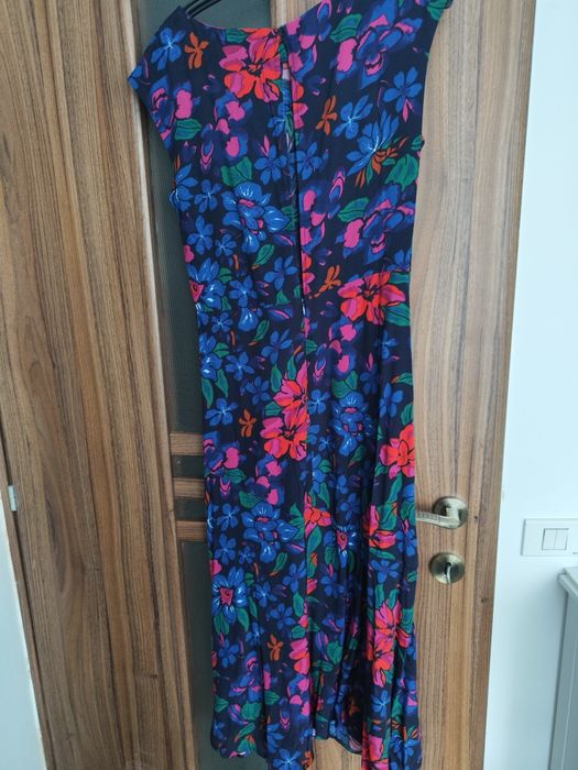 Rochii cu eticheta Mango & Etic & Poema