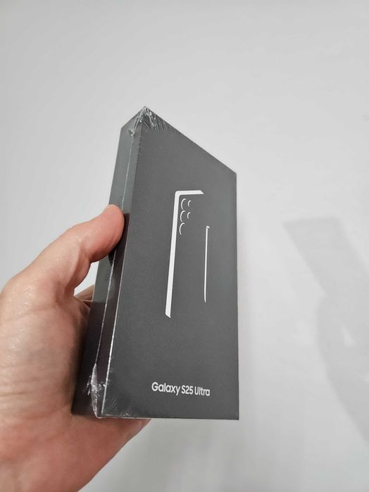Samsung Galaxy S25 ultra 512 gb sigilat la cutie.