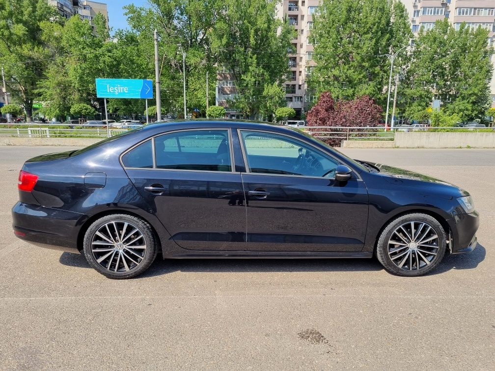 Volskwagen Jetta 2.0 , 2015 , BI-XENON, Comfortline - ediție Germania