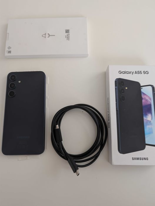 Samsung Galaxy A55 5G 8GB/128GB Navy + 256GB памет + кейсoве + зарядно