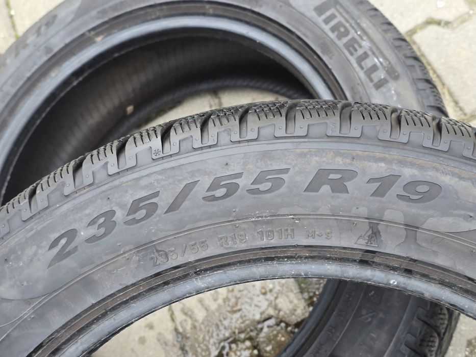 235 55 19 Pirelli