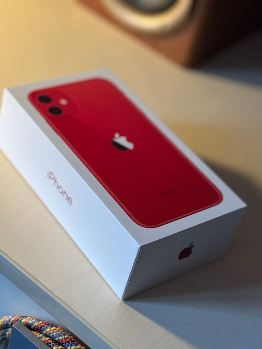 iPhone 11 (128GB) Product Red
