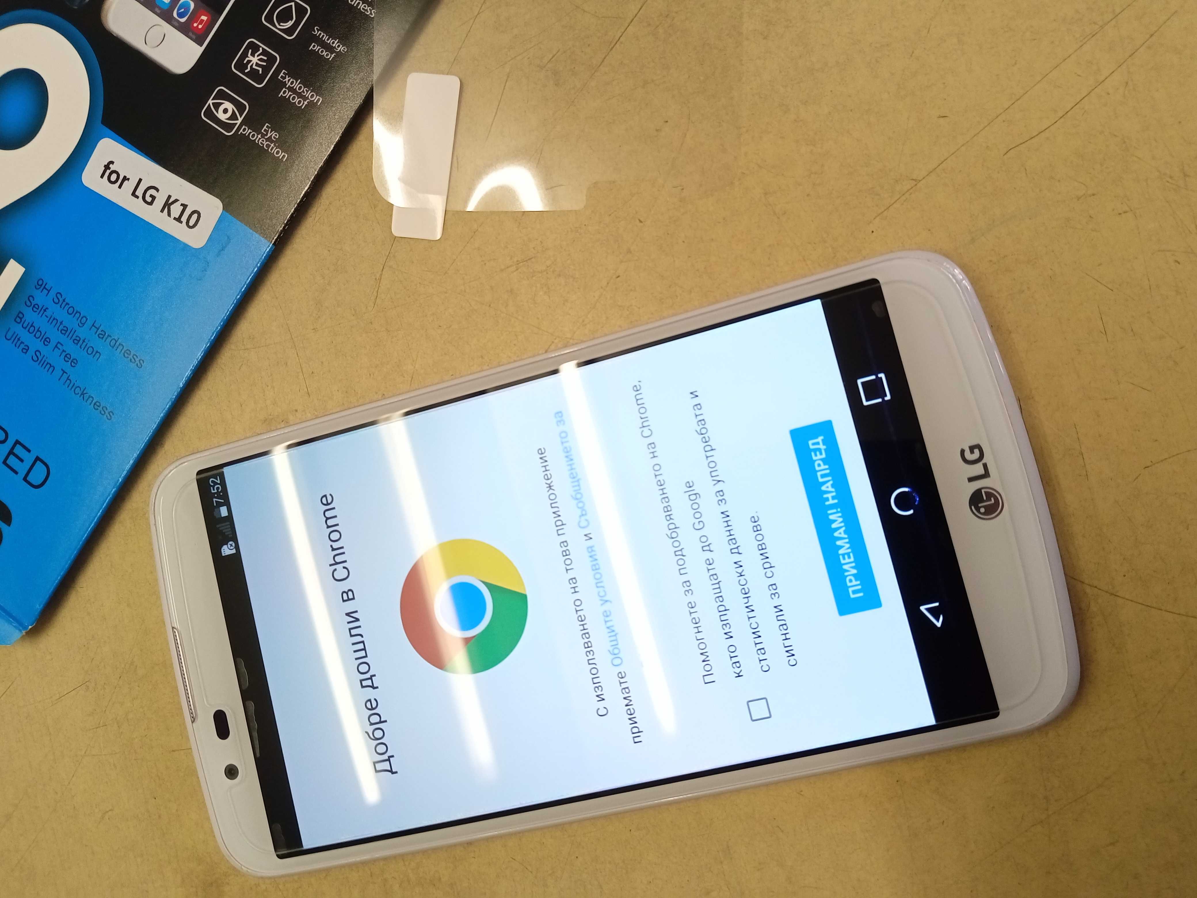 смартфон LG K10 K420N 4G отличен външен вид с дребна забележка