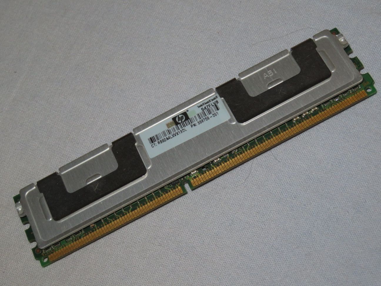 SAMSUNG DDR2 2Rx8-PC2-5300F-555-11-B0 сървърна рам памет