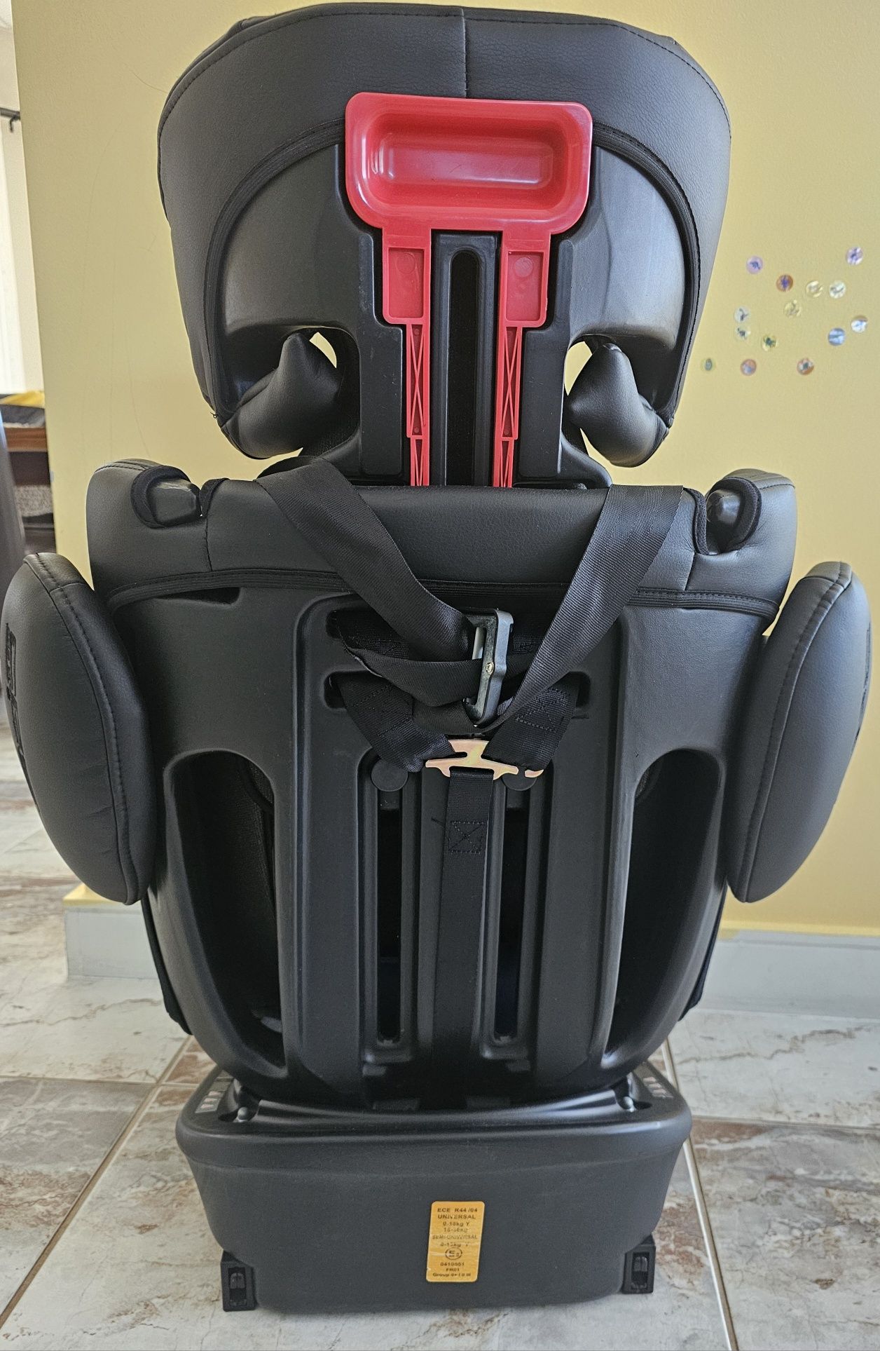 столче за кола с isofix
