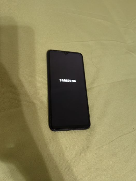 Продам самсунг А10