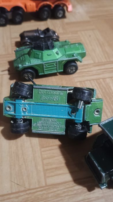 Продават се детски метални играчки