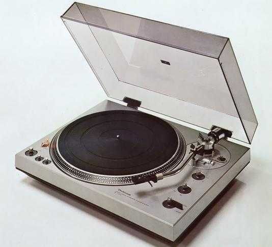Проигрыватель виниловых дисков Technics SL-1300