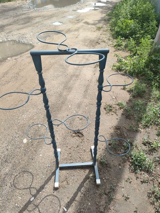Продам подставку под цветы