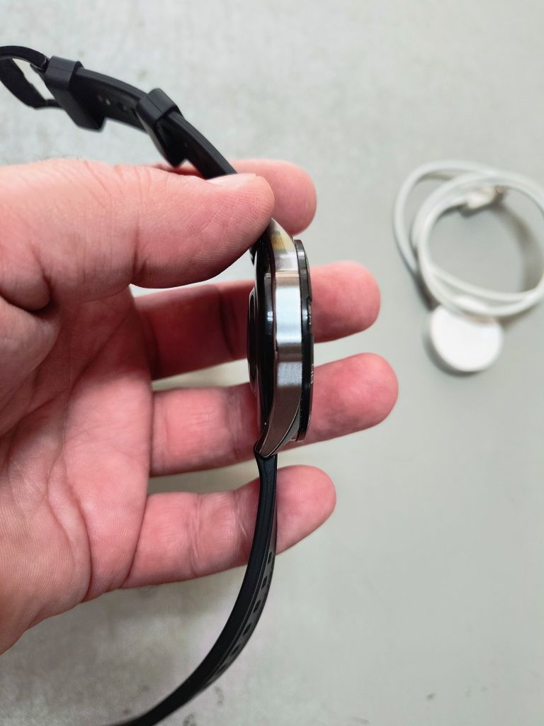 Смарт часовник Huawei GT4
