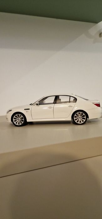BMW M5 Kyosho Scala 1:18