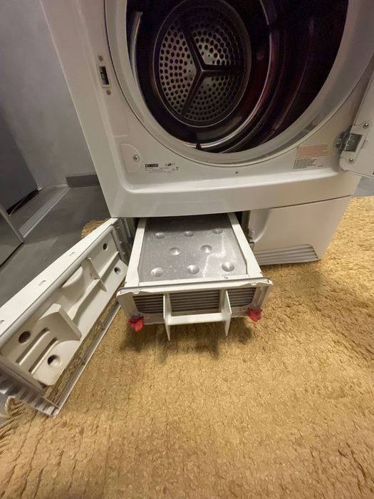 7  kg Сушилня Zanusi оригинал, кондензаторна