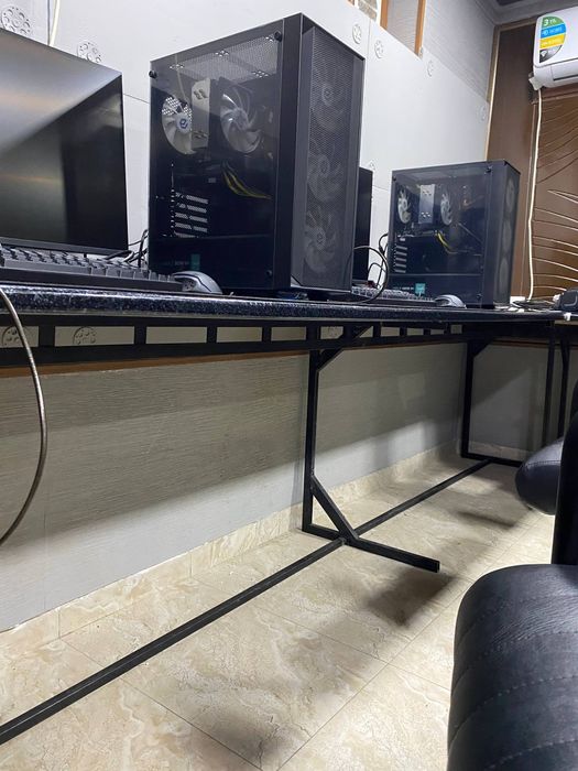 Kompyuterlar sotiladi yapyangi narxi kelishilgan xolda hammasi bir joy