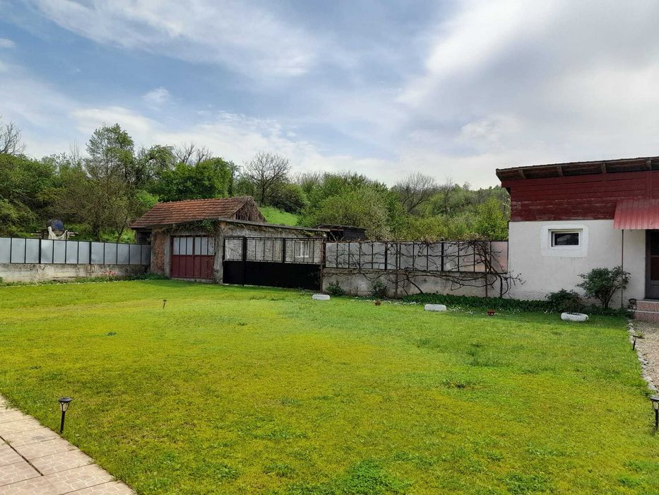 De vânzare casă cu teren suprafață totală 2788 mp