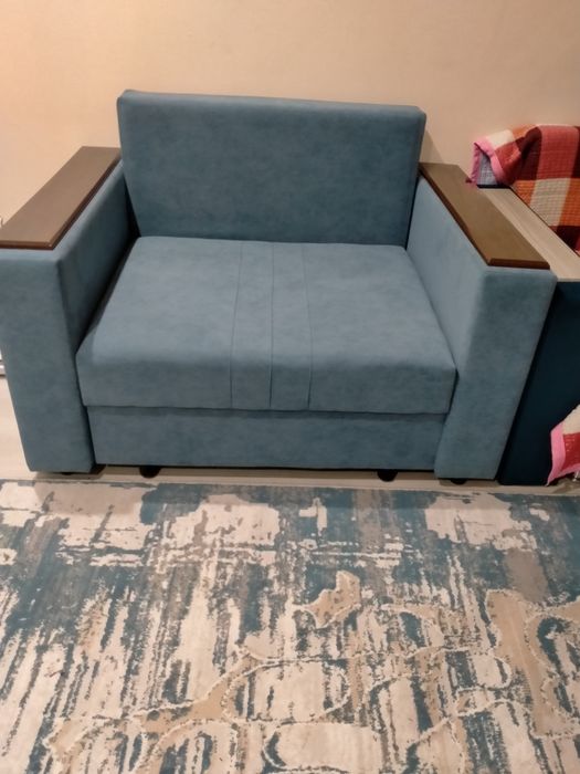 Продам кресло диван