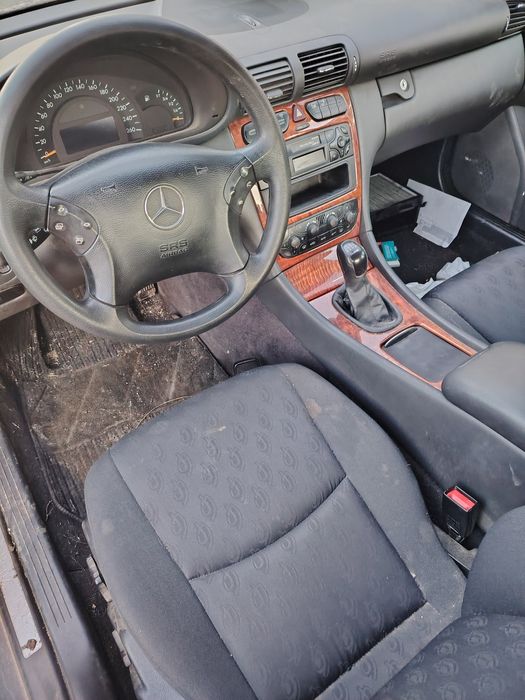 Мерцедес w203 на части.