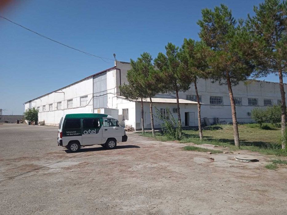 Продаётся  производственная база площадью 1,3 гектар Baza sotiladi