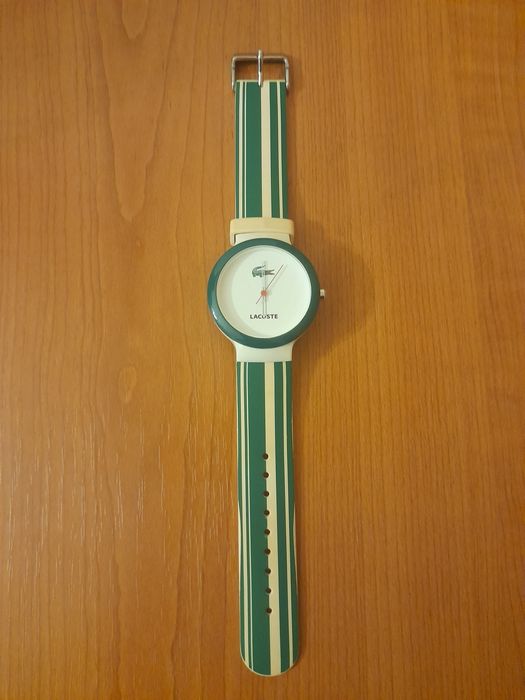 Vind ceasuri dama autentice.