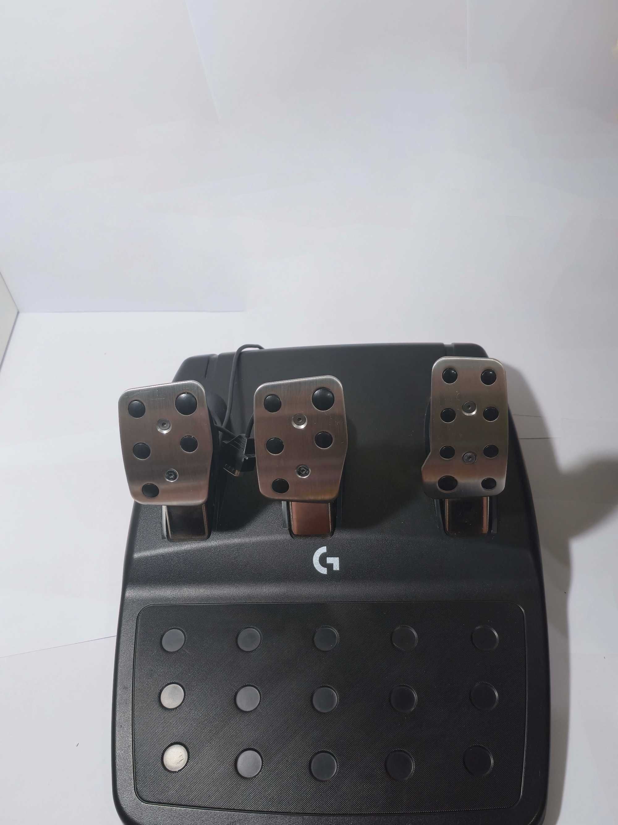 Logitech g923- като нов