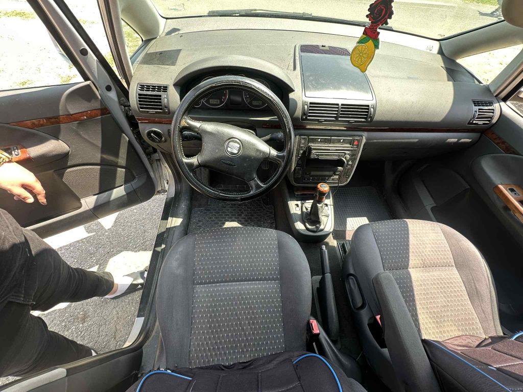 Masina Seat Alambra