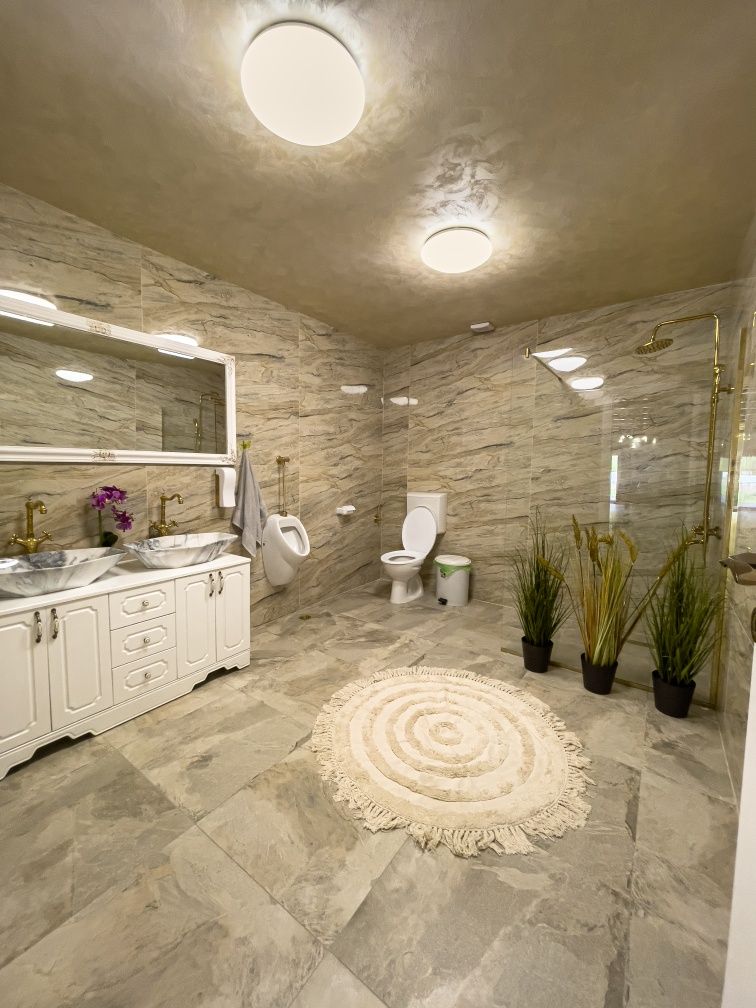 Cabana de inchiriat cu piscina interioara incalzita, ciubar, pensiune