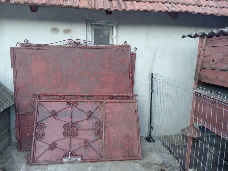 Porți 2 mari și 2 mici