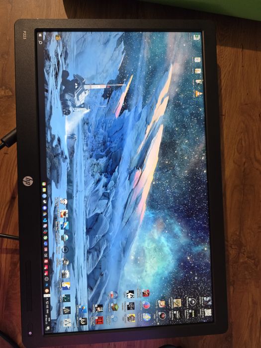 Монитори HP P223 – 21.5” Full HD 1920×1080, перфектно състояние