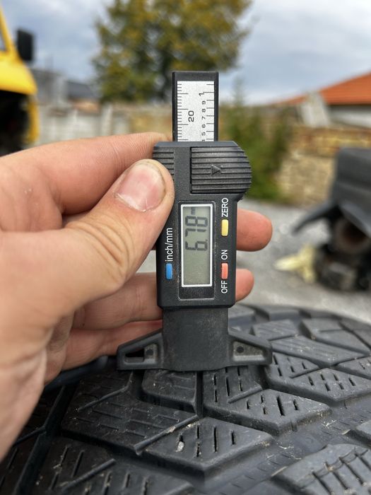 4бр Гуми зимни Pirelli 215/65R17