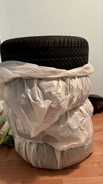 4 бр. чисто нови зимни гуми Semperit SPEED-GRIP 5 215/50/18