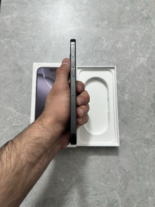 iPhone 16 Pro Max 256GB Black Titanium