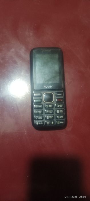 Продается телефон Novey