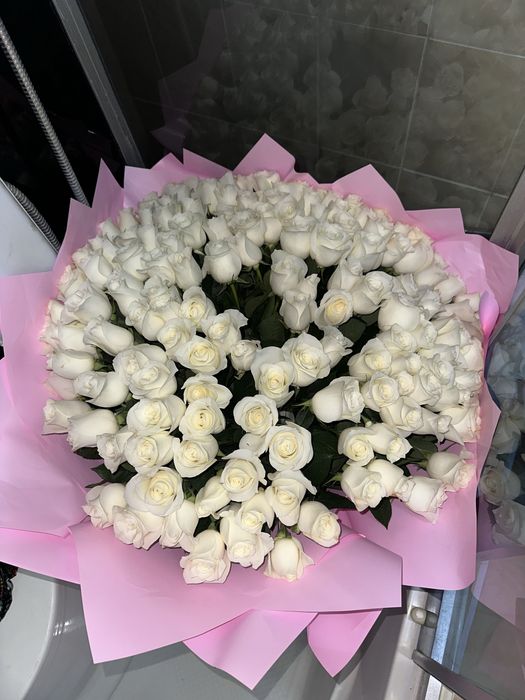 Цветы 151 роза.