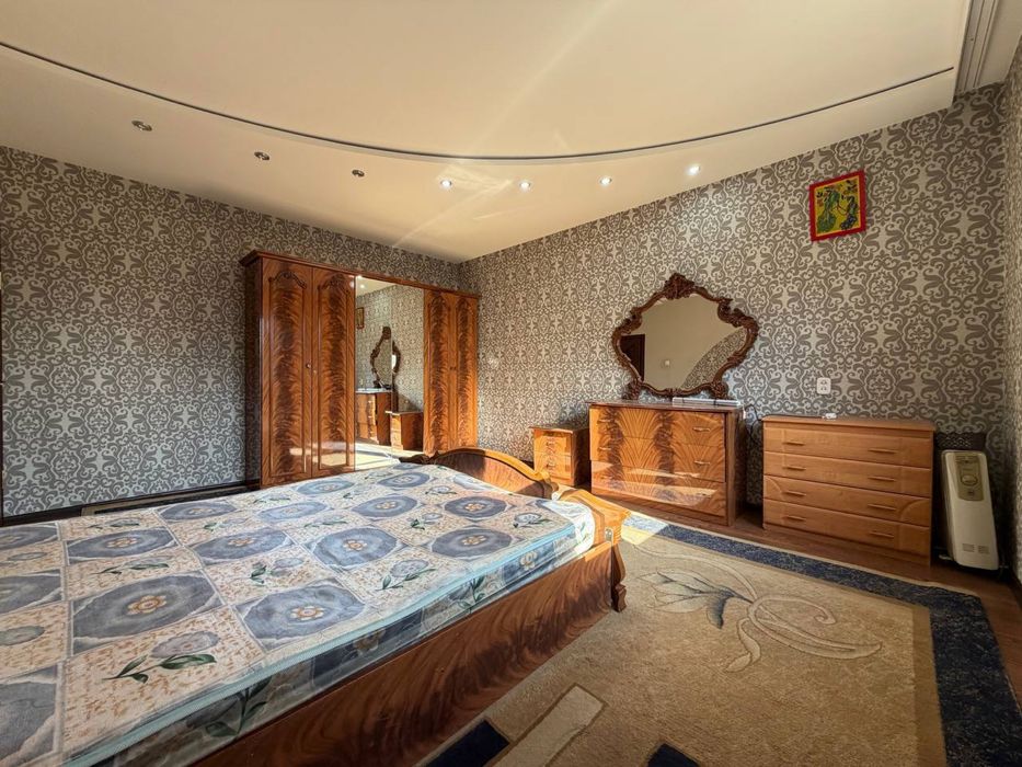 Своя 3/4/4 Буюк Ипак Йюли, Буз базар, банковский дом 115м2 кирпичный