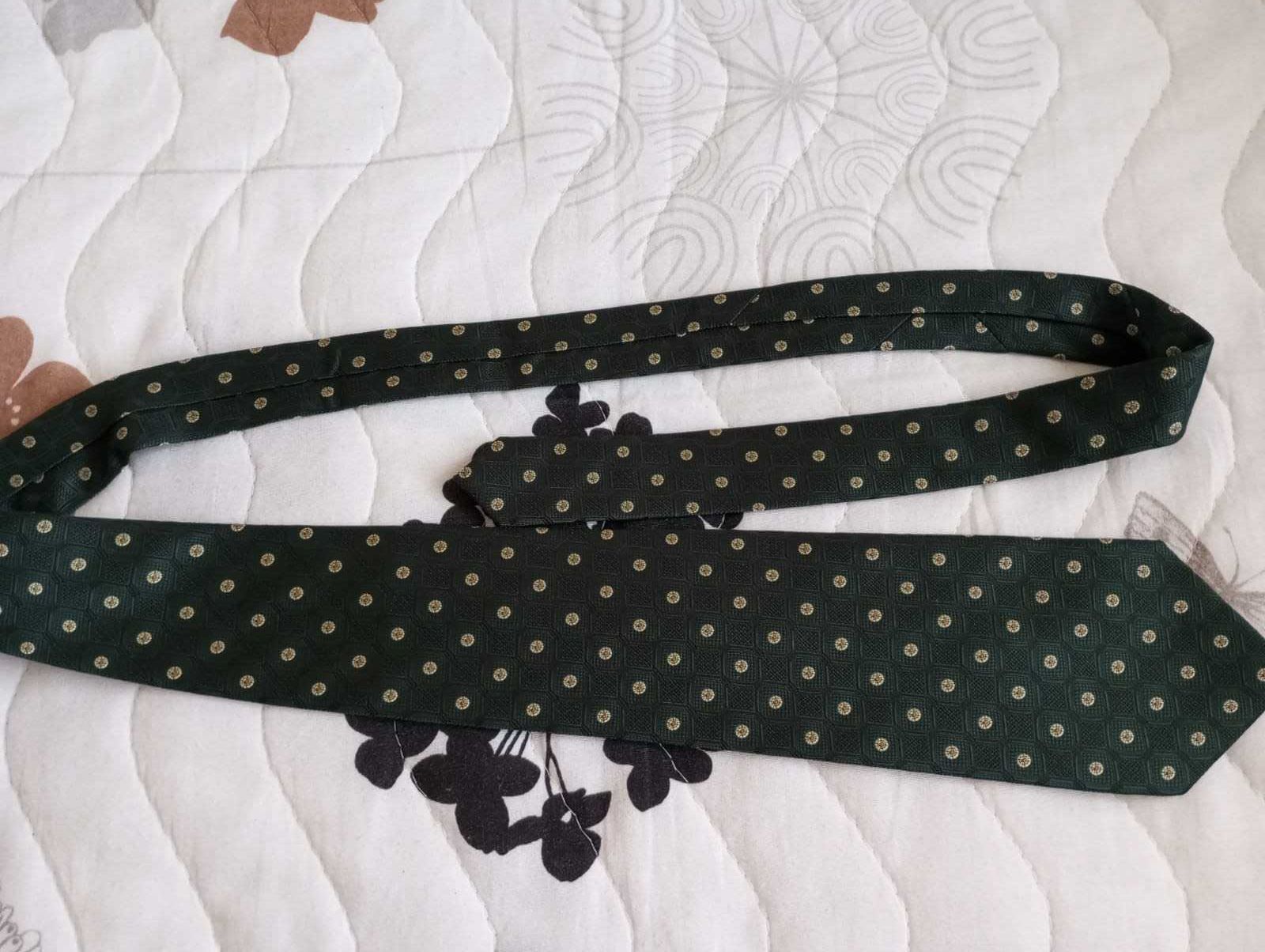 Cravata verde inchis cu model, D`Elite, NOUA, 100% poliester