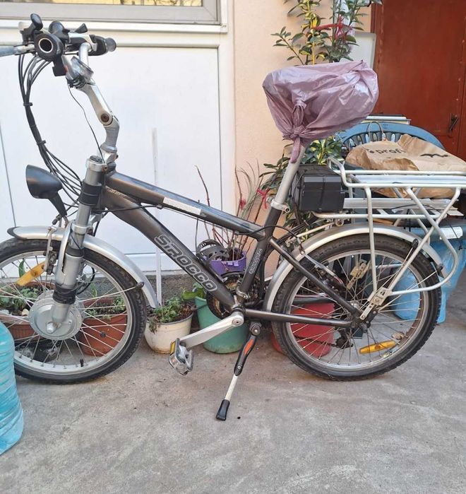 Bicicleta electrica cu acceleratie