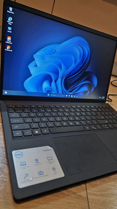 Laptop DELL Inspiron 15 3520, Intel Core i7-1255U pana la 4.7GHz, 15.6