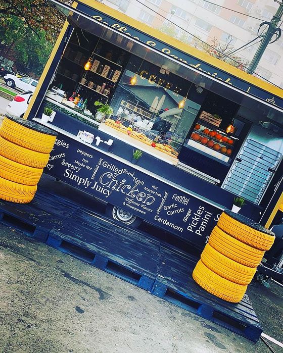 Rulota comerciala Fast Food / Food Truck de inchiriat