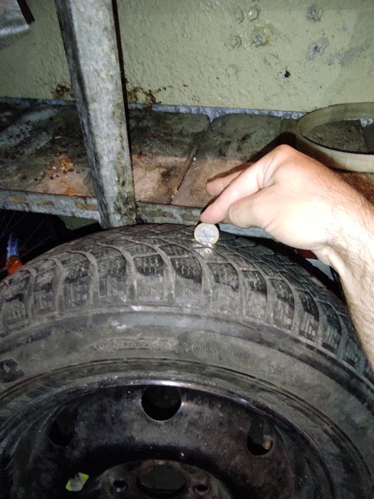 Джанти с гуми 14 цола (вариант 4 болта)