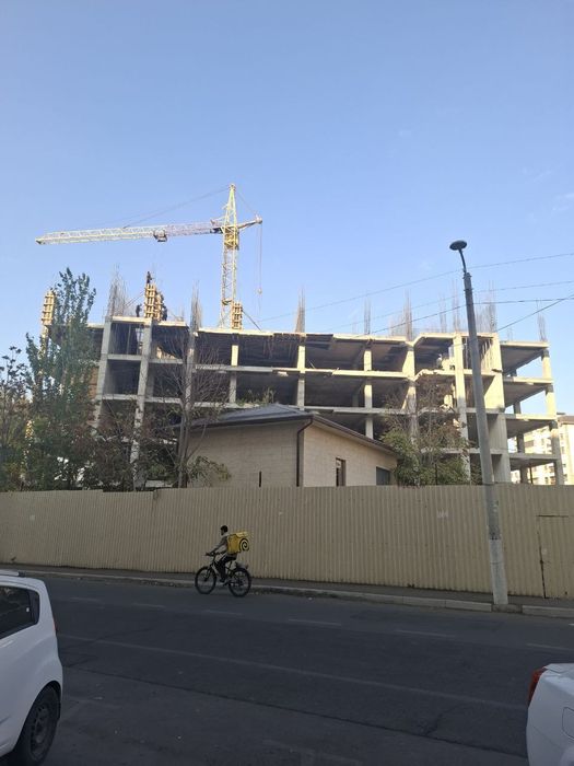 1 хонали уй сотилади. Охиригача укинг.