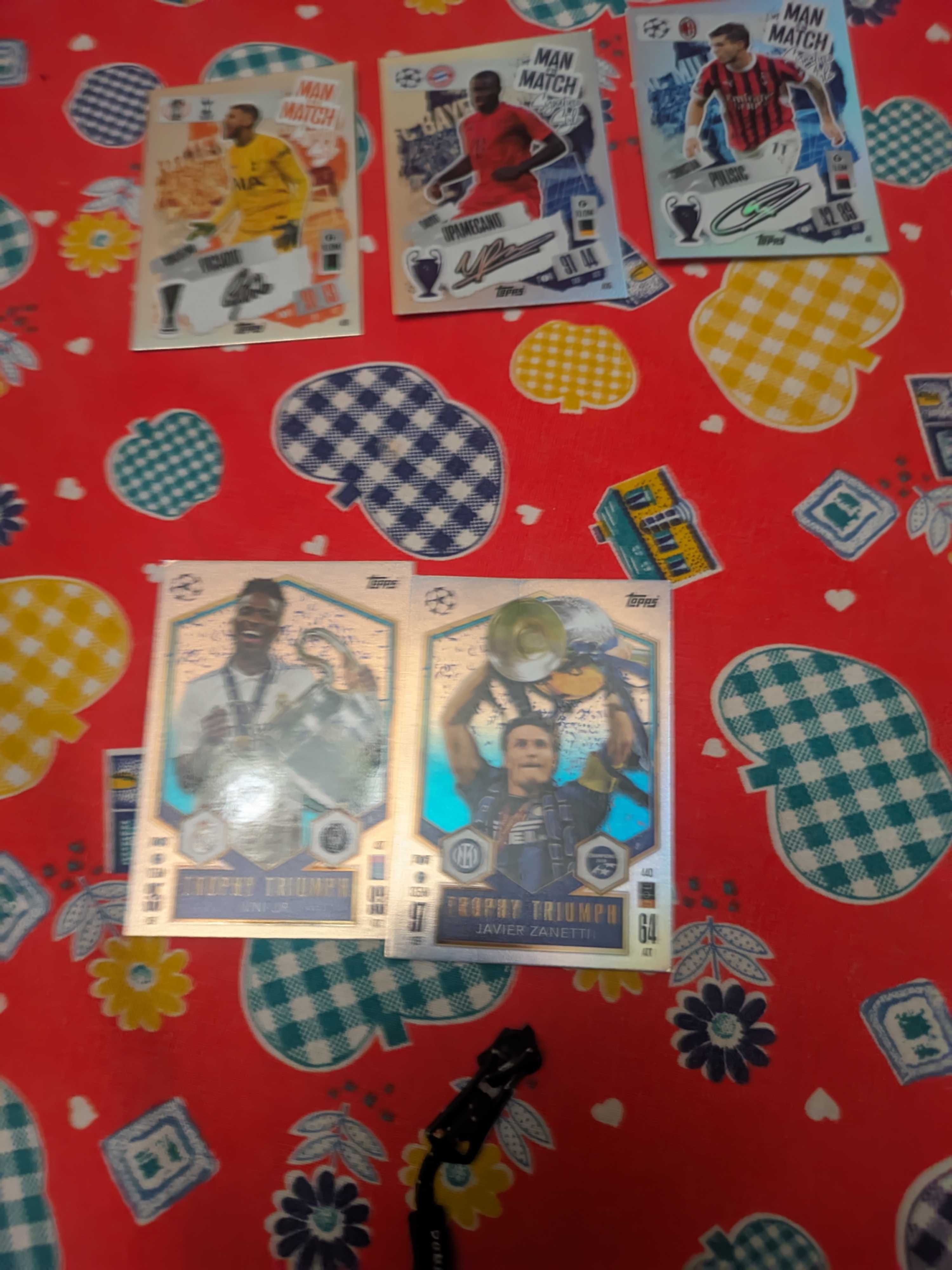 Продавам, заменям футболни карти match attax