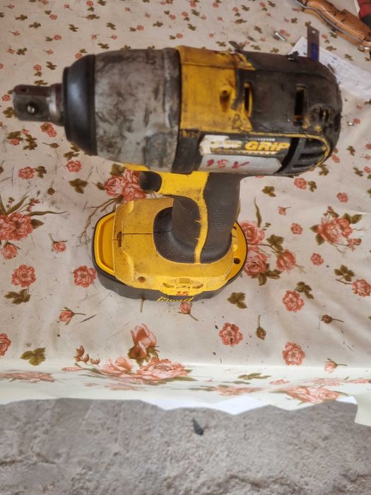 filetanta cu impact dewalt