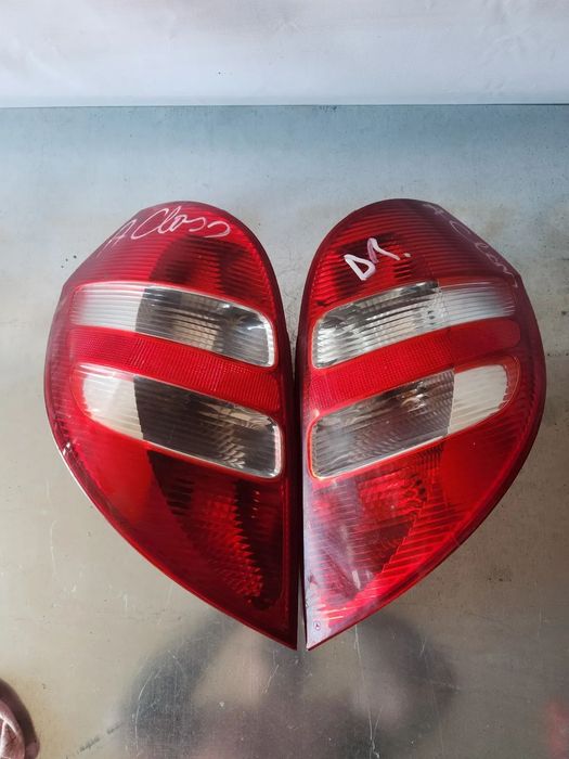 Stopuri Lampa Stop Tripla Stanga Dreapta Mercedes A Class W169 Dreapta Cu Mic Defect - Dezmembrari